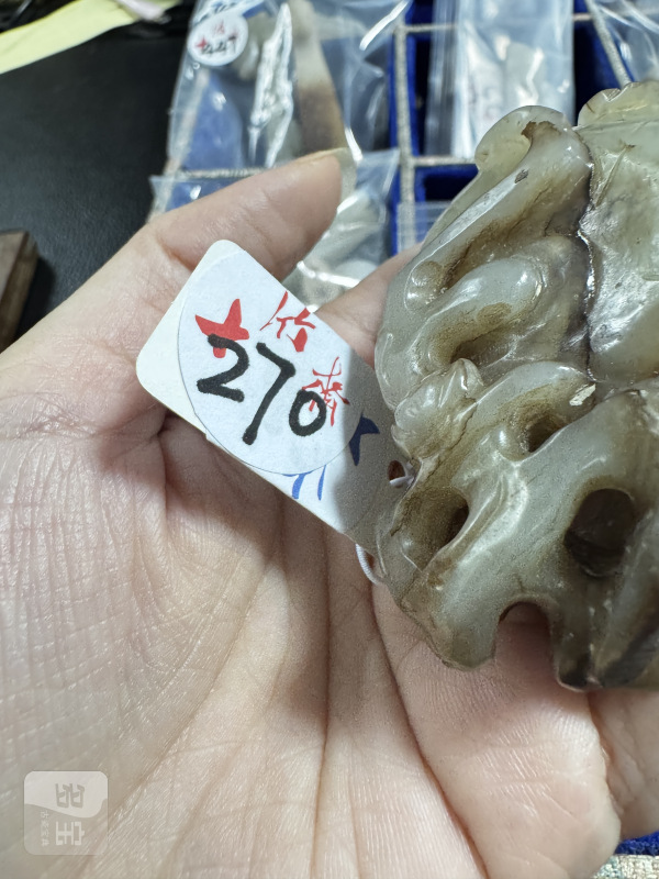 清 玉雕莲荷纹水呈 - 图2